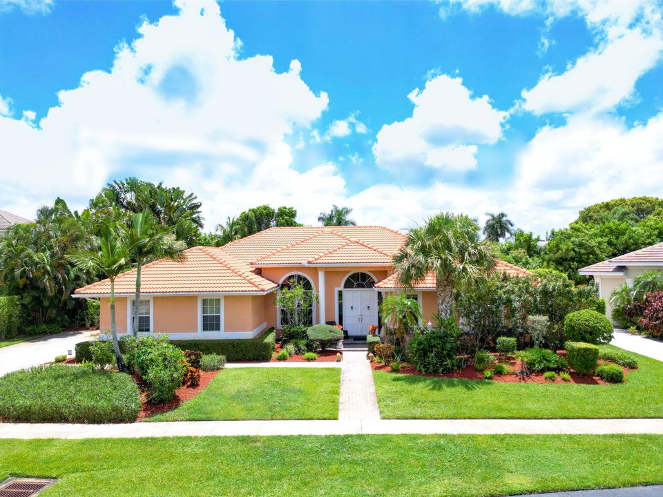 For Sale: $1,000,000 (5 beds, 3 baths, 3029 Square Feet)