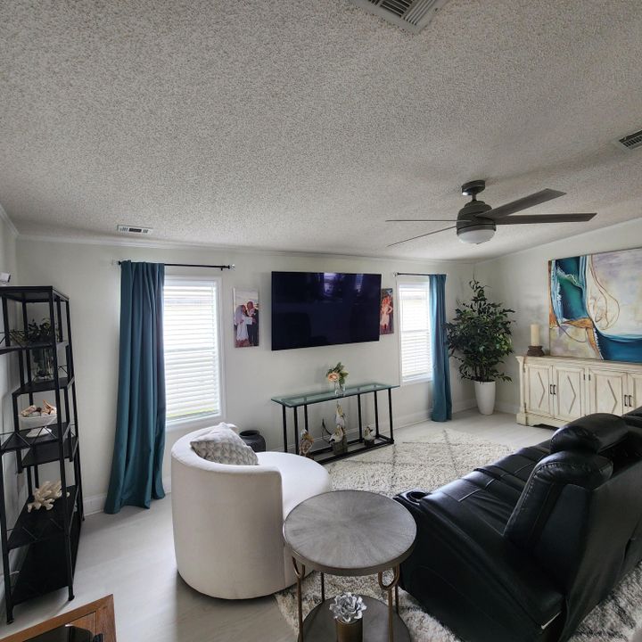 For Sale: $89,000 (2 beds, 2 baths, 1300 Square Feet)