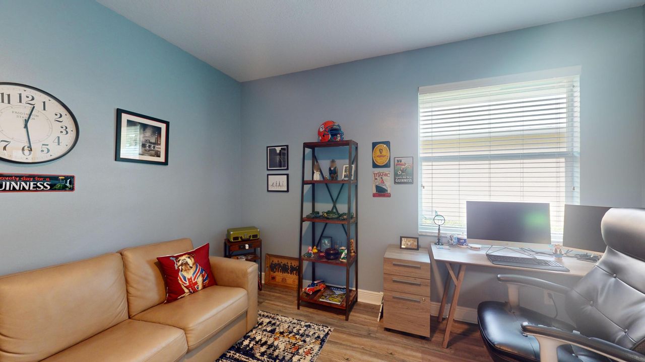 For Sale: $499,900 (2 beds, 2 baths, 1975 Square Feet)