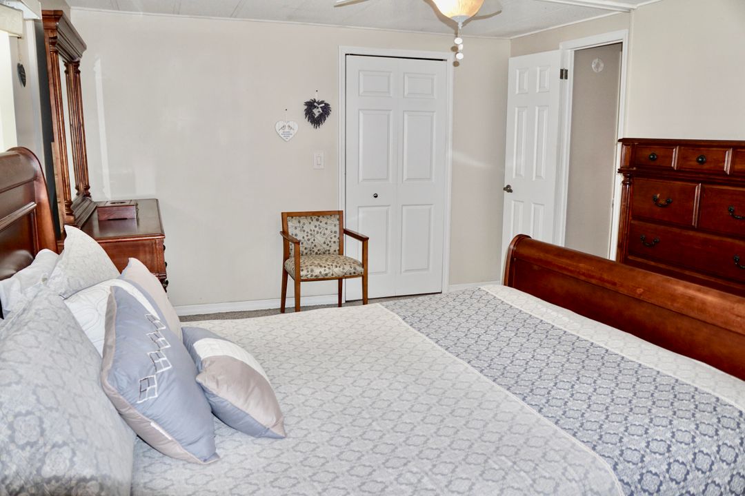 Active With Contract: $79,900 (2 beds, 2 baths, 1200 Square Feet)