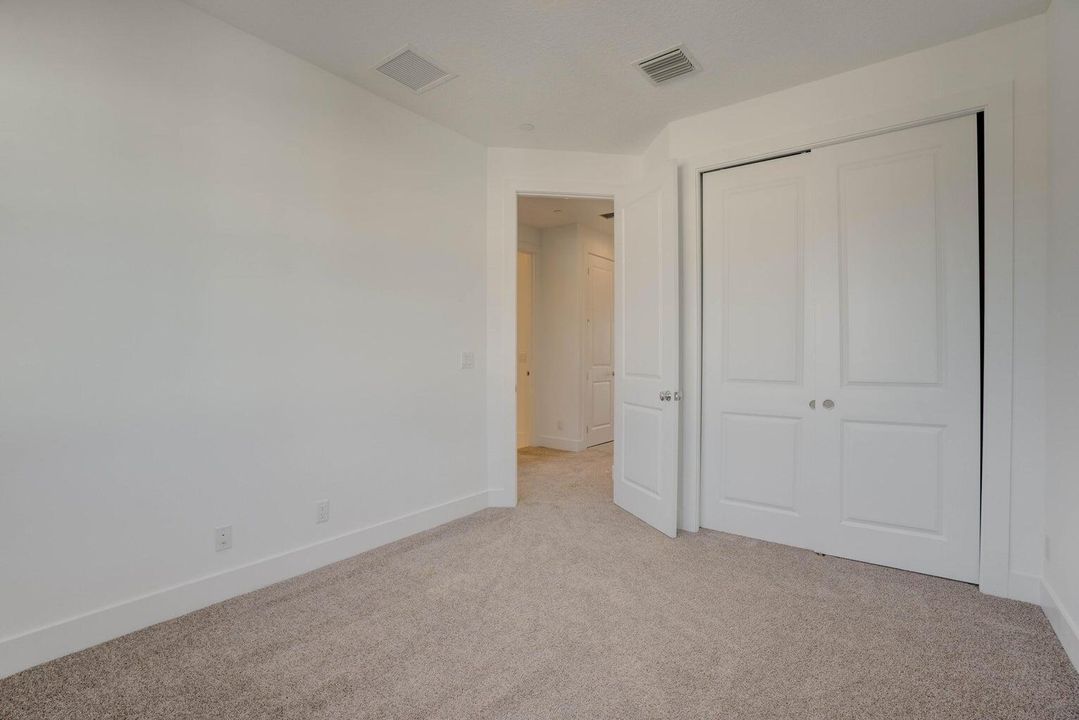 Active With Contract: $4,000 (3 beds, 3 baths, 2252 Square Feet)