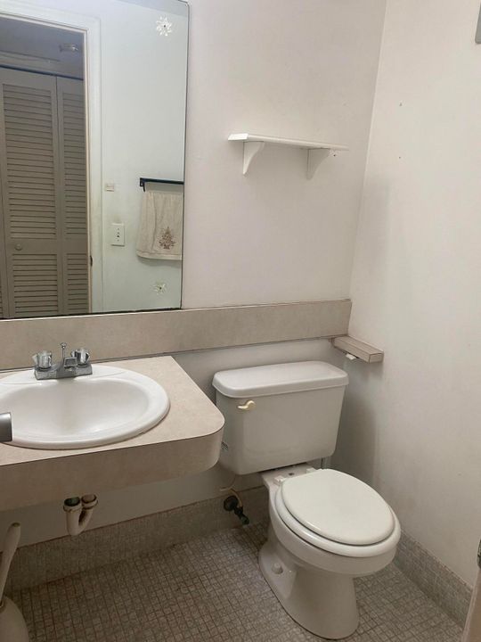 For Rent: $1,300 (1 beds, 1 baths, 684 Square Feet)