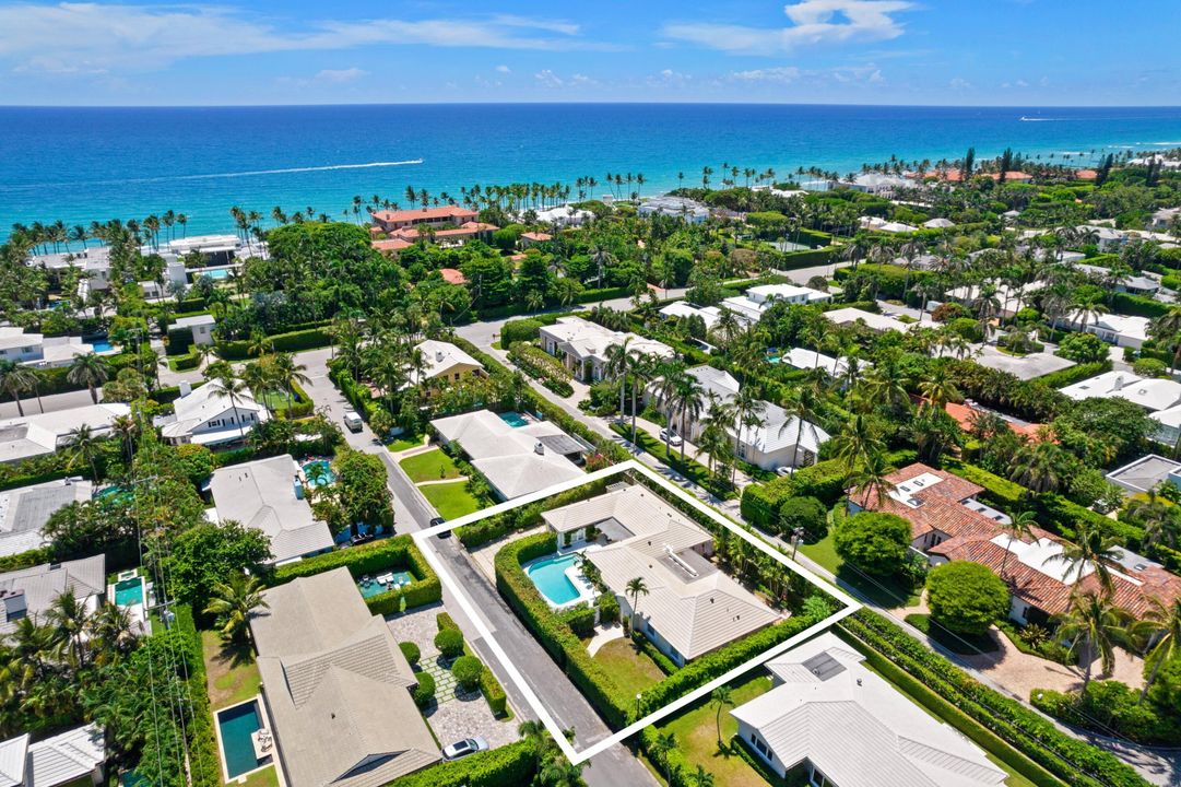 Active With Contract: $6,950,000 (5 beds, 4 baths, 3943 Square Feet)