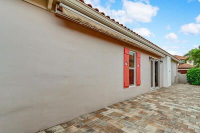 Active With Contract: $3,900 (2 beds, 2 baths, 1578 Square Feet)