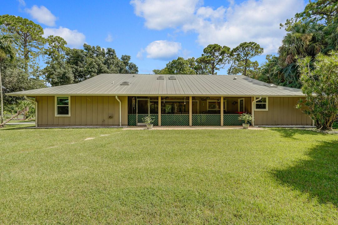 Active With Contract: $925,000 (4 beds, 3 baths, 2252 Square Feet)