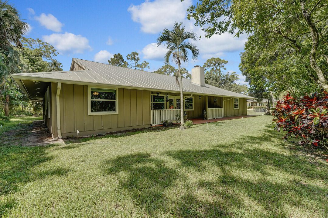 Active With Contract: $925,000 (4 beds, 3 baths, 2252 Square Feet)