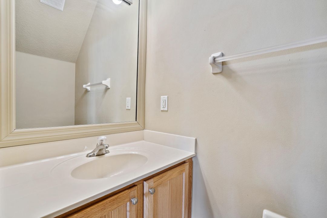 Active With Contract: $3,150 (3 beds, 2 baths, 1728 Square Feet)