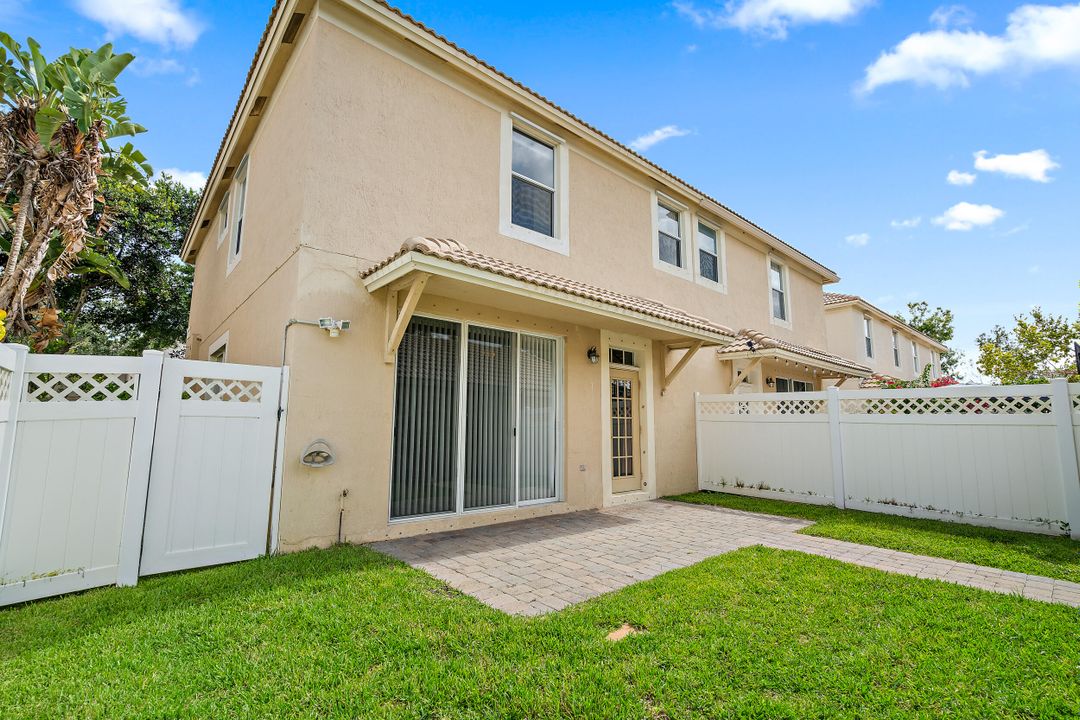 Active With Contract: $3,150 (3 beds, 2 baths, 1728 Square Feet)