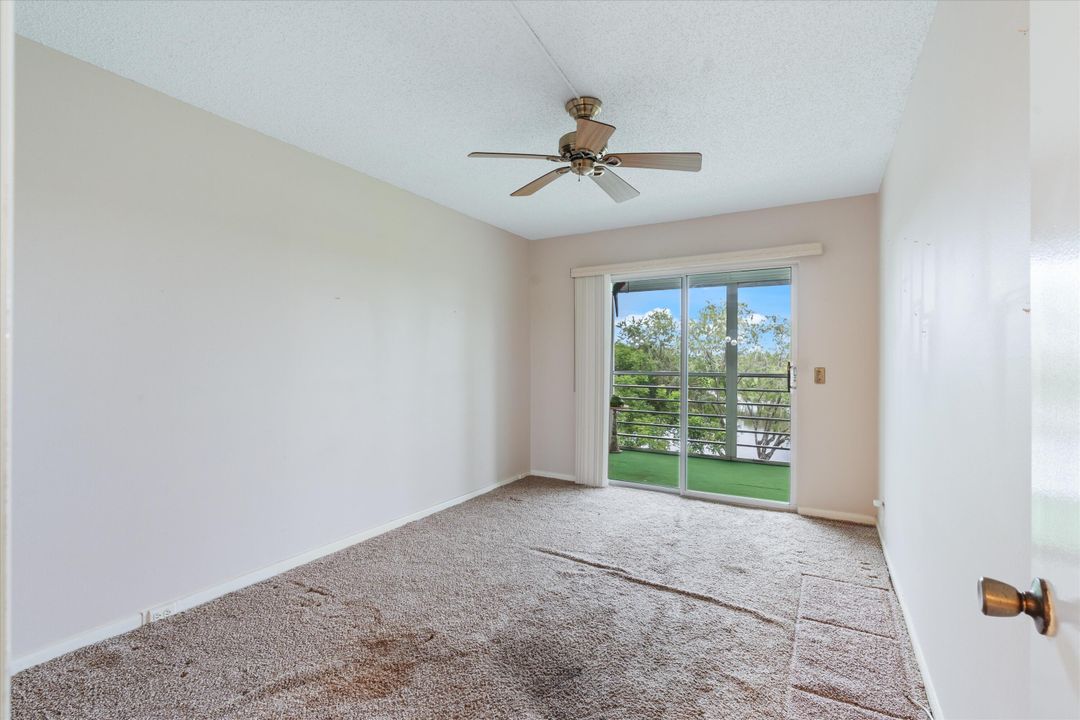 Active With Contract: $165,000 (2 beds, 2 baths, 896 Square Feet)