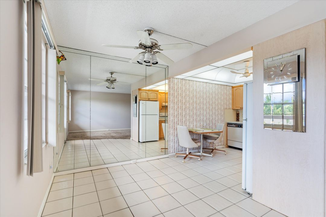 Active With Contract: $165,000 (2 beds, 2 baths, 896 Square Feet)