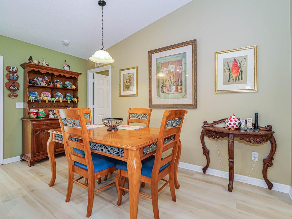 For Sale: $379,900 (3 beds, 2 baths, 1309 Square Feet)