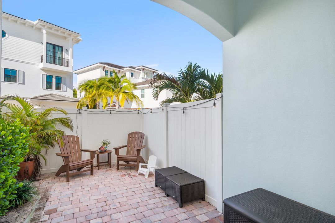 Active With Contract: $5,200 (3 beds, 2 baths, 1793 Square Feet)