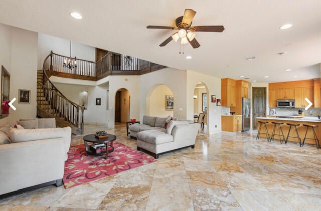 Active With Contract: $879,900 (4 beds, 2 baths, 2863 Square Feet)