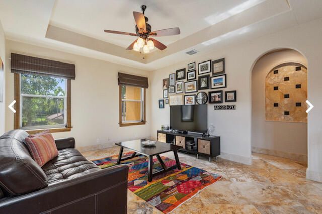 Active With Contract: $879,900 (4 beds, 2 baths, 2863 Square Feet)