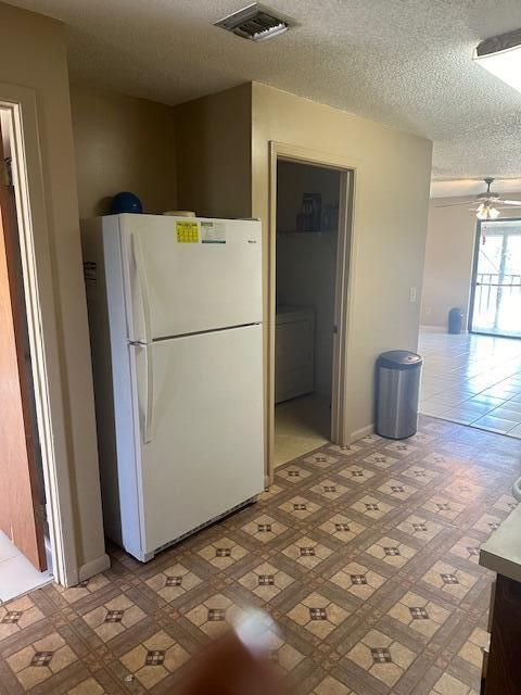 For Sale: $120,000 (1 beds, 1 baths, 840 Square Feet)