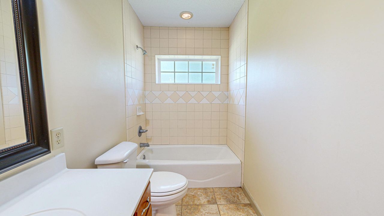 For Sale: $427,500 (3 beds, 2 baths, 2853 Square Feet)