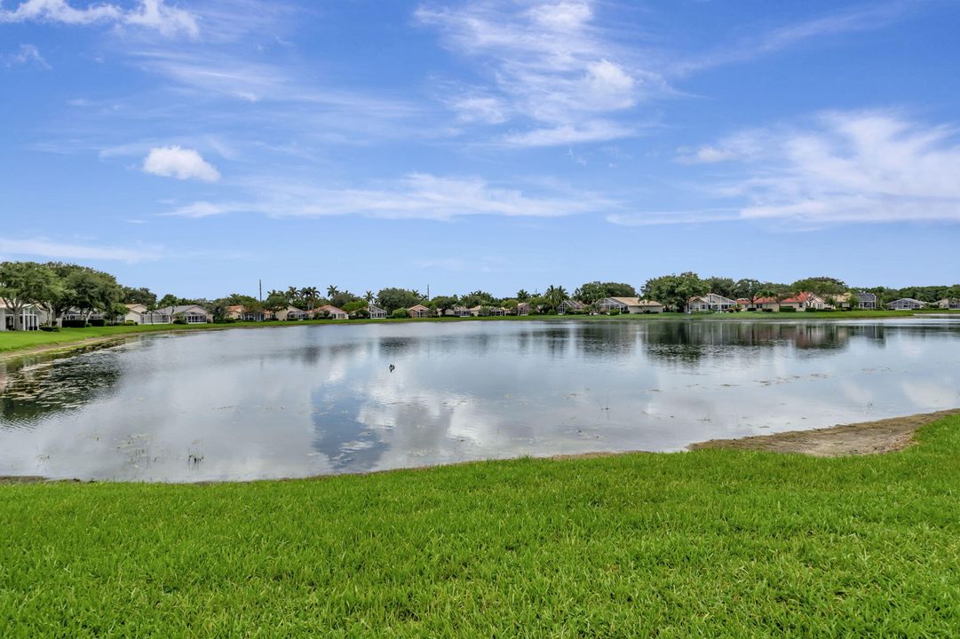 Active With Contract: $6,000 (3 beds, 2 baths, 2520 Square Feet)