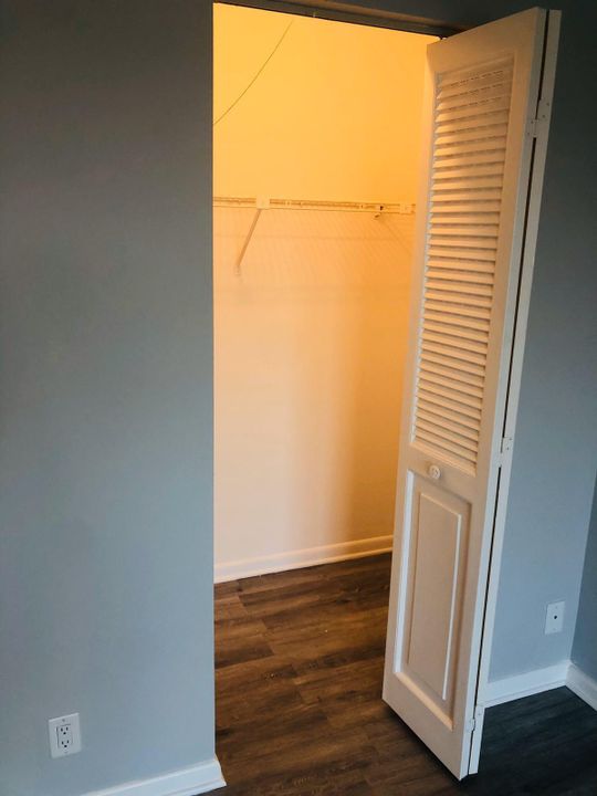 For Rent: $2,100 (2 beds, 2 baths, 916 Square Feet)