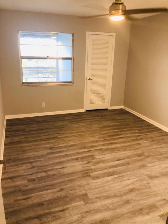 For Rent: $2,100 (2 beds, 2 baths, 916 Square Feet)