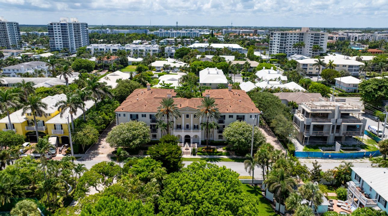 Active With Contract: $1,975,000 (4 beds, 3 baths, 2105 Square Feet)