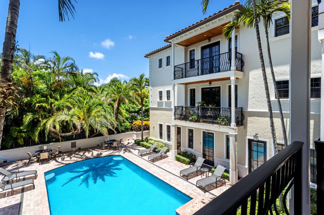 Active With Contract: $1,975,000 (4 beds, 3 baths, 2105 Square Feet)