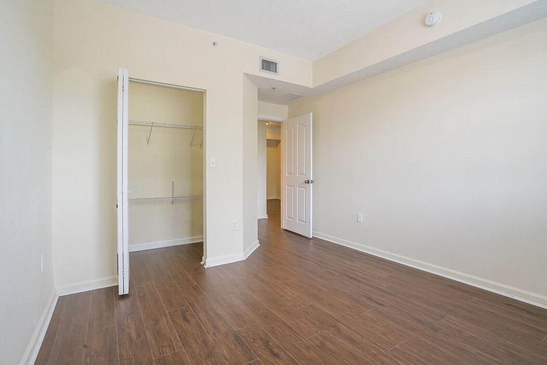 Active With Contract: $2,200 (2 beds, 2 baths, 1258 Square Feet)