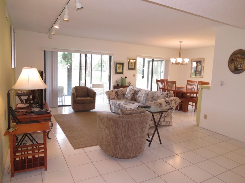 Active With Contract: $3,800 (3 beds, 2 baths, 1492 Square Feet)