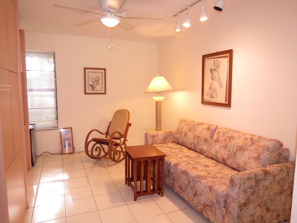 Active With Contract: $3,800 (3 beds, 2 baths, 1492 Square Feet)