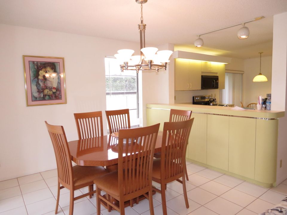 Active With Contract: $3,800 (3 beds, 2 baths, 1492 Square Feet)