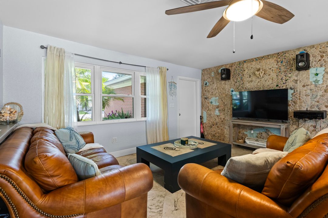 Active With Contract: $4,500 (3 beds, 2 baths, 1850 Square Feet)