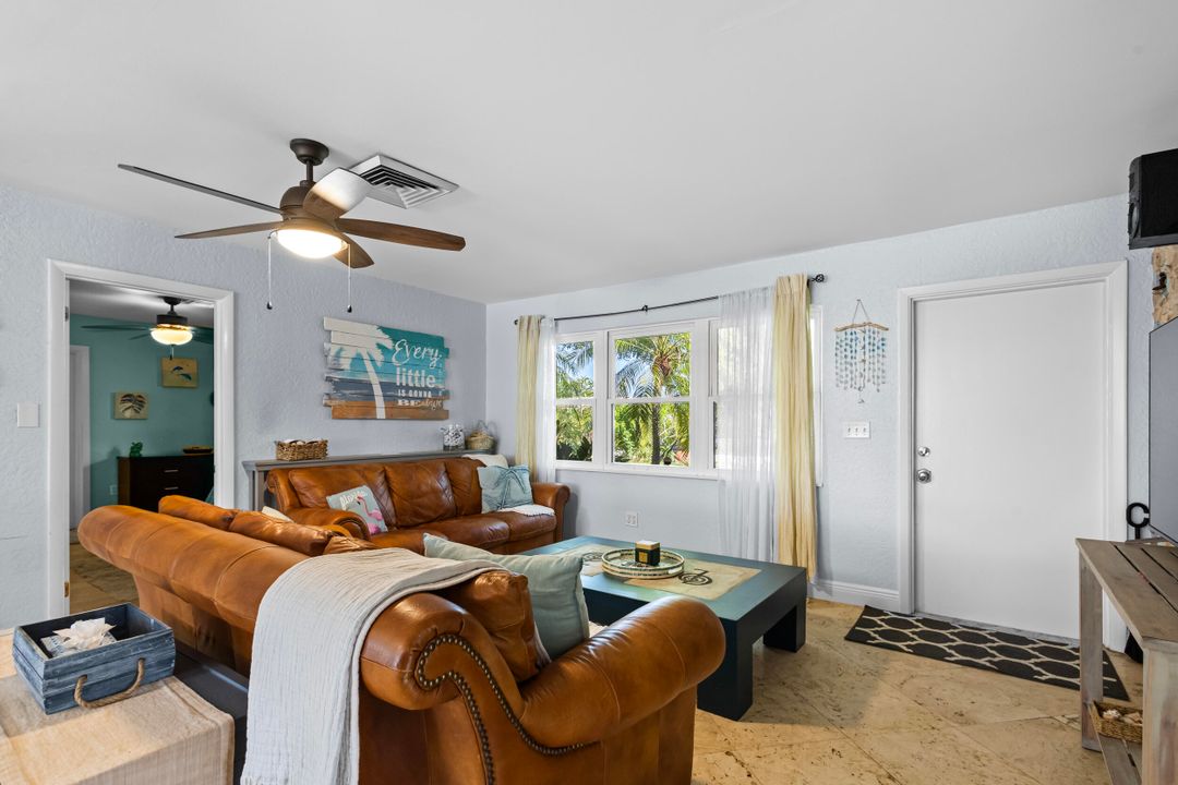 Active With Contract: $4,500 (3 beds, 2 baths, 1850 Square Feet)