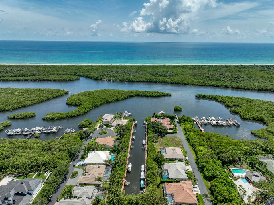 For Sale: $1,280,000 (4 beds, 2 baths, 2764 Square Feet)