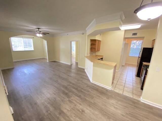 For Rent: $2,050 (2 beds, 2 baths, 1258 Square Feet)