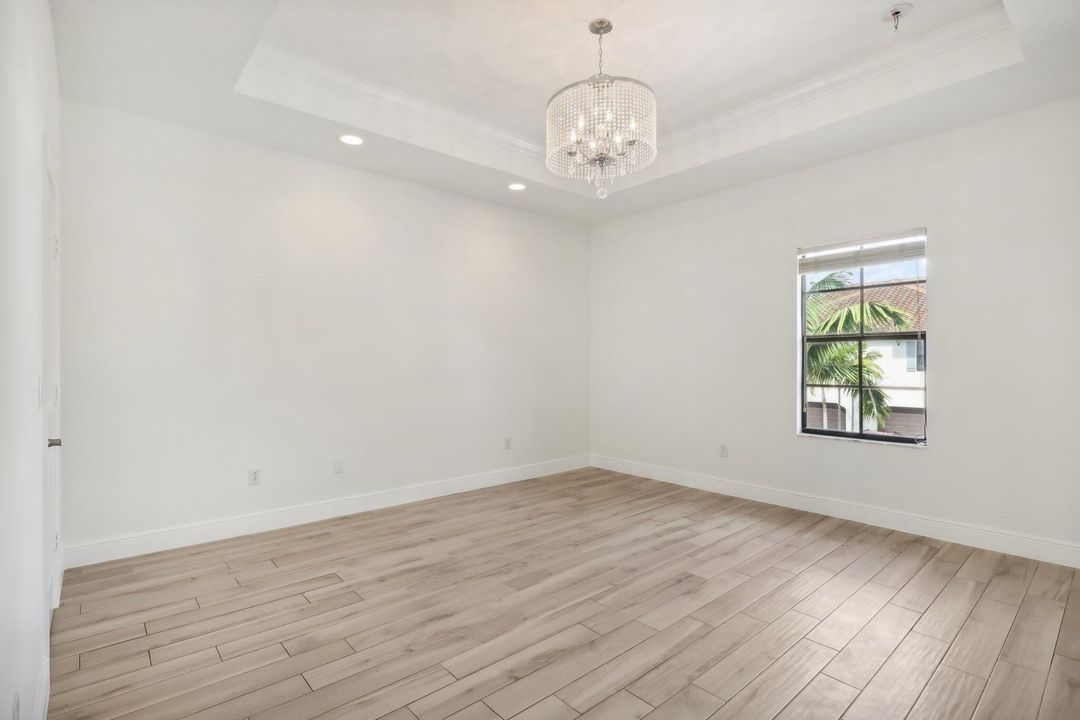 Active With Contract: $510,000 (3 beds, 2 baths, 1989 Square Feet)