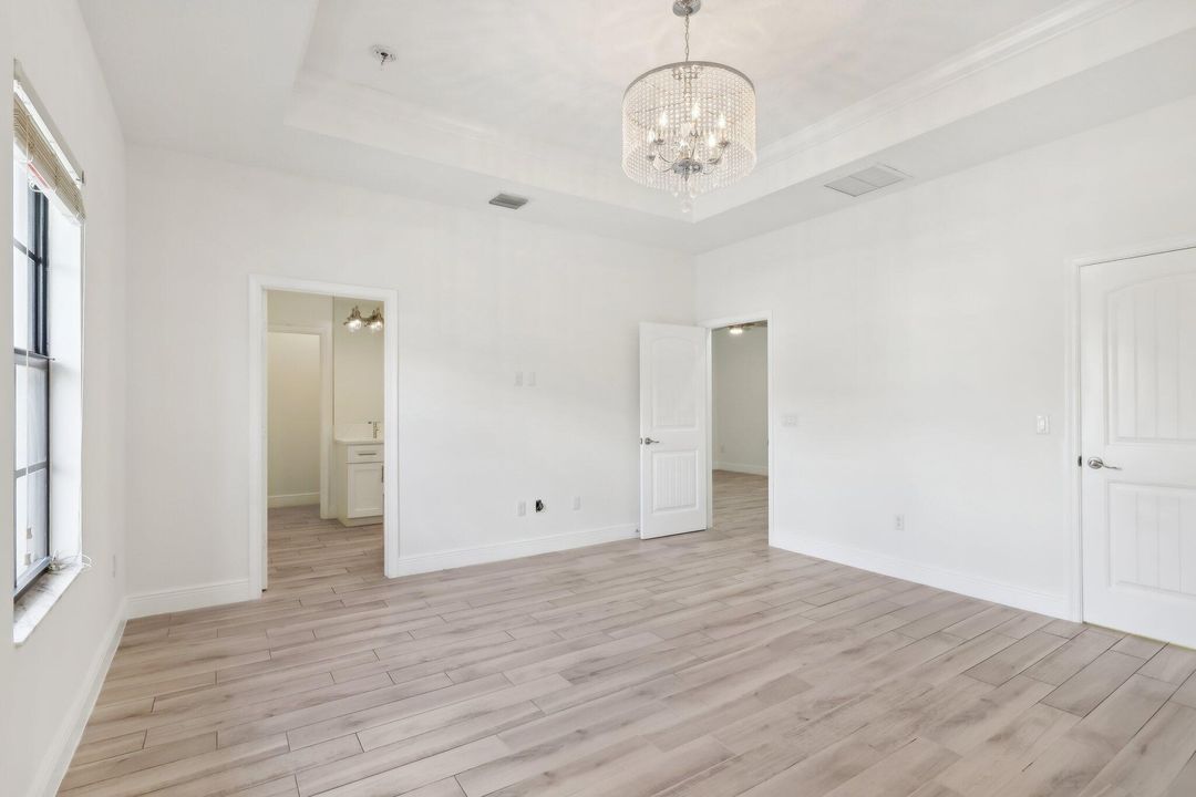 Active With Contract: $510,000 (3 beds, 2 baths, 1989 Square Feet)