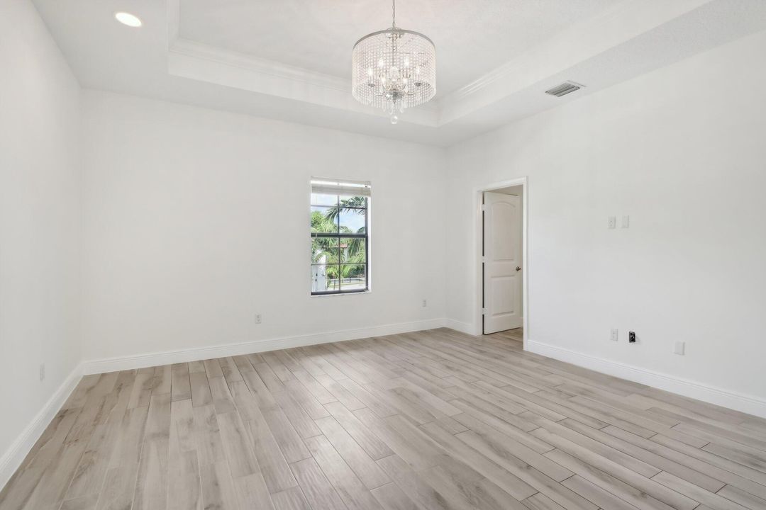 Active With Contract: $510,000 (3 beds, 2 baths, 1989 Square Feet)