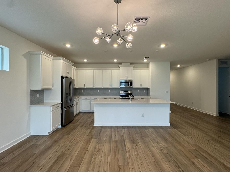 Active With Contract: $4,000 (4 beds, 3 baths, 2148 Square Feet)