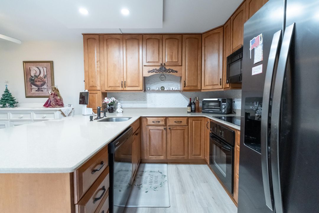 For Sale: $439,900 (3 beds, 2 baths, 1598 Square Feet)