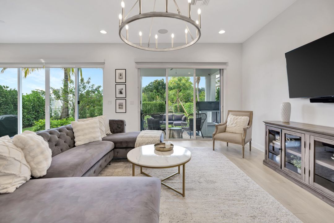 Active With Contract: $999,900 (4 beds, 3 baths, 2502 Square Feet)