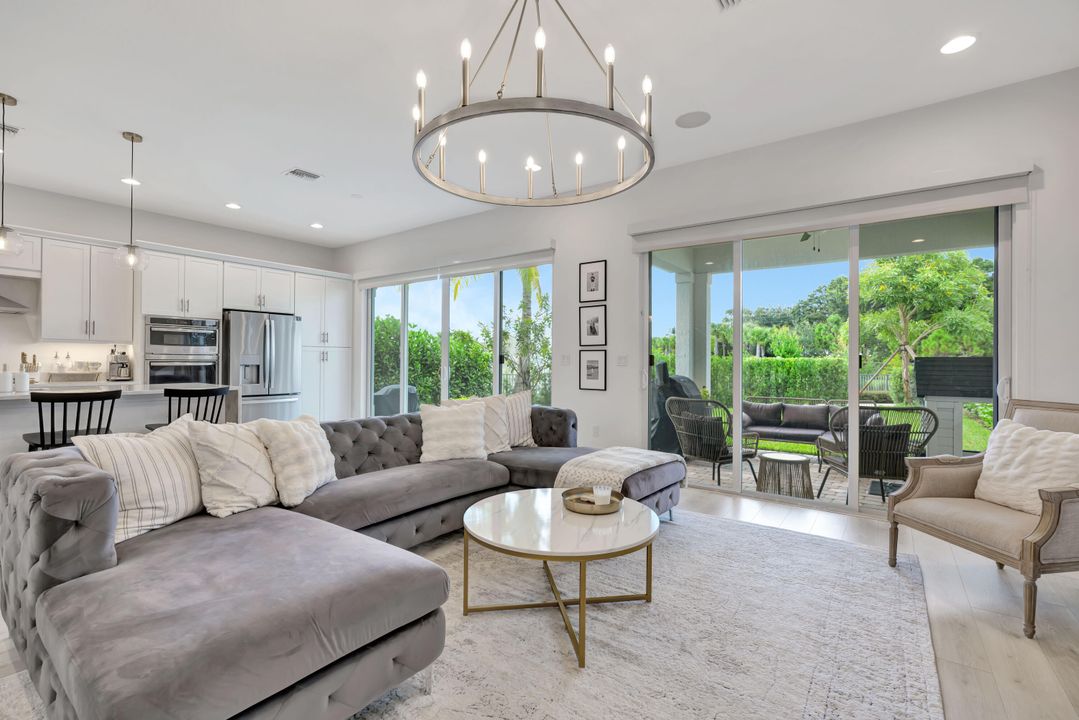 Active With Contract: $999,900 (4 beds, 3 baths, 2502 Square Feet)