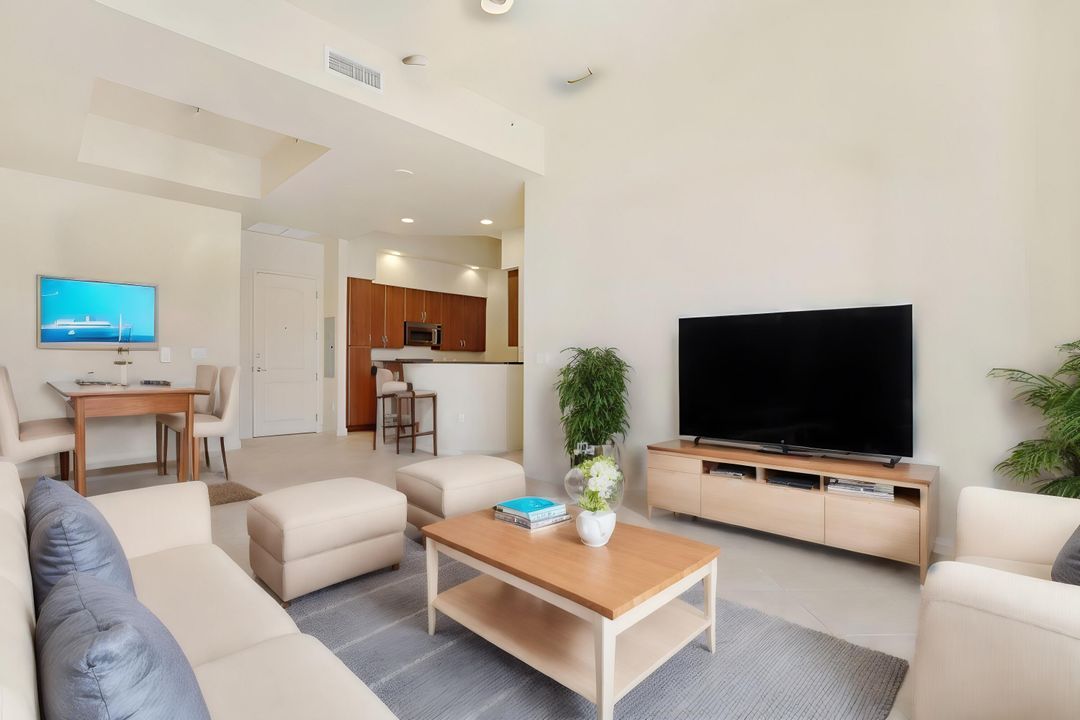 Active With Contract: $3,500 (2 beds, 2 baths, 1333 Square Feet)