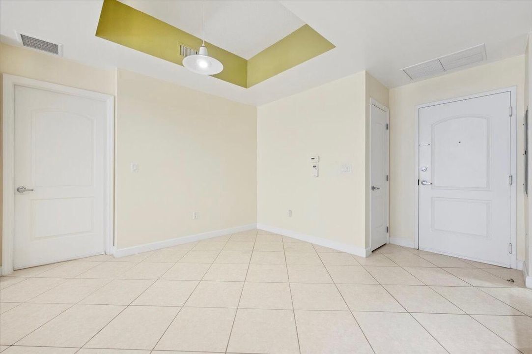 Active With Contract: $3,500 (2 beds, 2 baths, 1333 Square Feet)