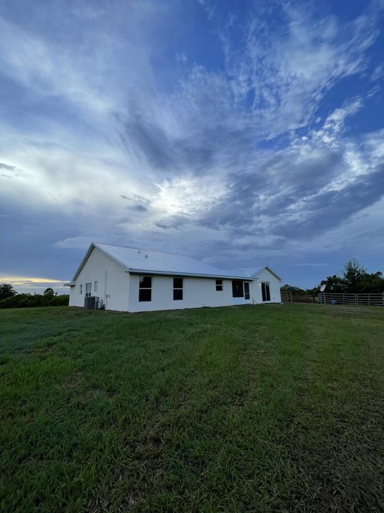 For Sale: $475,000 (4 beds, 2 baths, 3119 Square Feet)