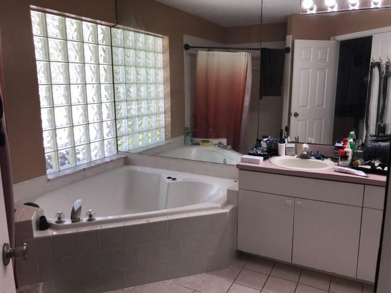 For Rent: $3,800 (3 beds, 2 baths, 2072 Square Feet)