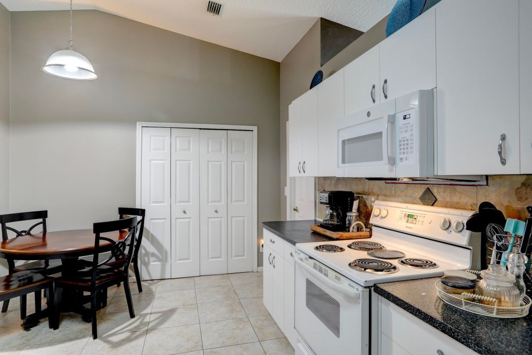 Active With Contract: $475,000 (4 beds, 2 baths, 2000 Square Feet)