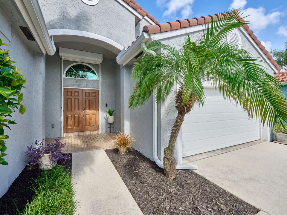 Active With Contract: $750,000 (3 beds, 2 baths, 1769 Square Feet)