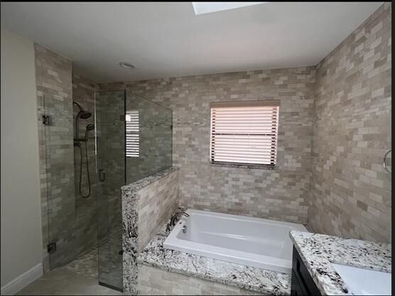 For Rent: $6,900 (3 beds, 2 baths, 2101 Square Feet)