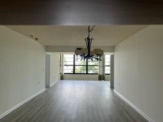 For Rent: $2,050 (2 beds, 2 baths, 1437 Square Feet)