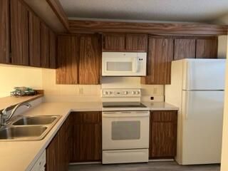 For Rent: $2,050 (2 beds, 2 baths, 1437 Square Feet)