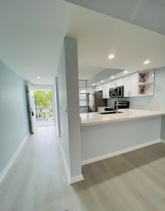 Active With Contract: $2,300 (2 beds, 2 baths, 1442 Square Feet)